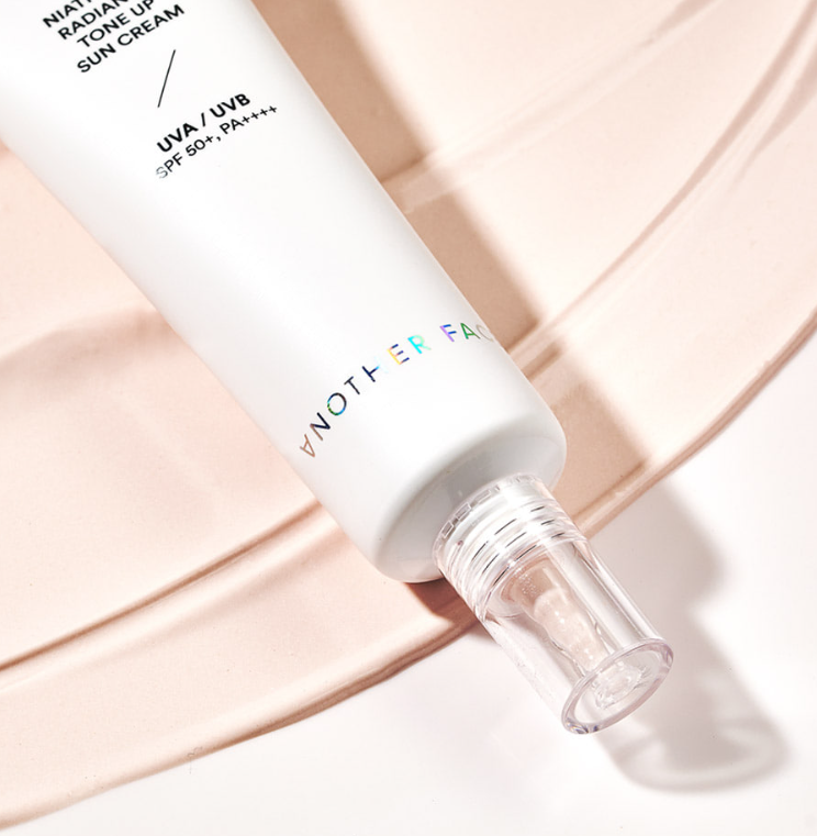 Protetor Solar Uniformizador e Iluminador Niathione (Niathione Radiance Tone-Up Sun Cream) – 50 ml – SPF50+ / PA++++